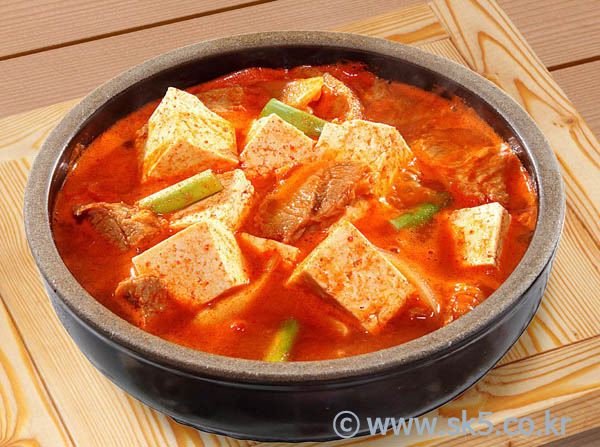 돼기고기두부찌게