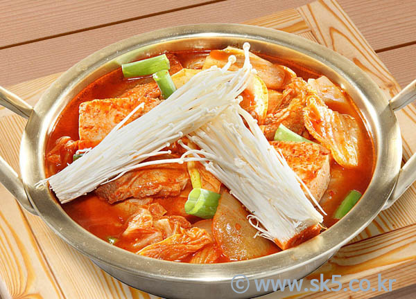 돼지고기두부김치찌